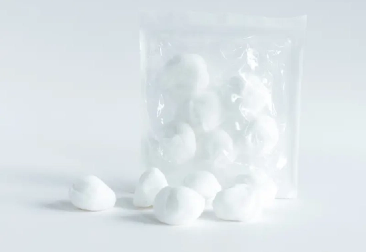 Por qué las bolas de gasa son esenciales en los procedimientos quirúrgicos y médicos